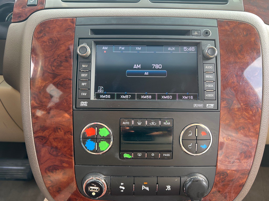 2009 Chevrolet Suburban Image 12