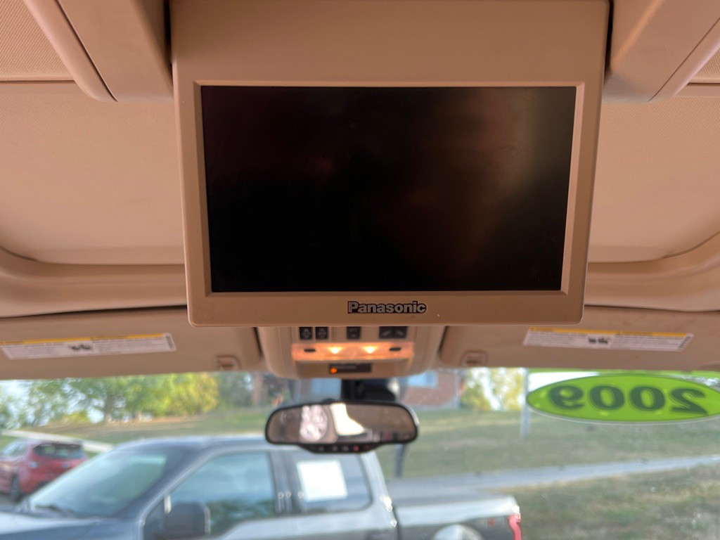 2009 Chevrolet Suburban Image 19