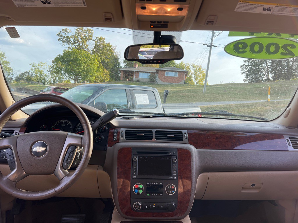 2009 Chevrolet Suburban Image 20