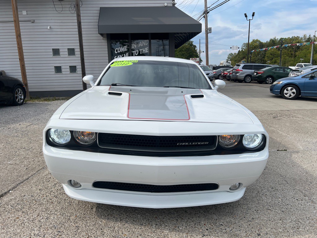 2012 Dodge Challenger Image 2