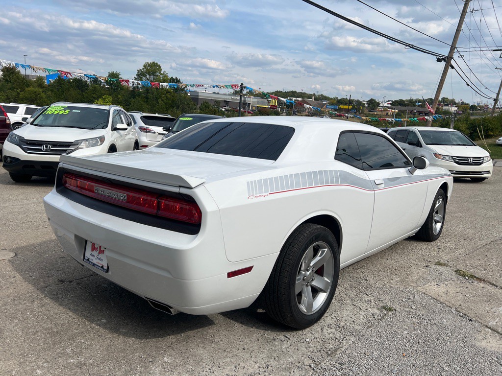 2012 Dodge Challenger Image 5