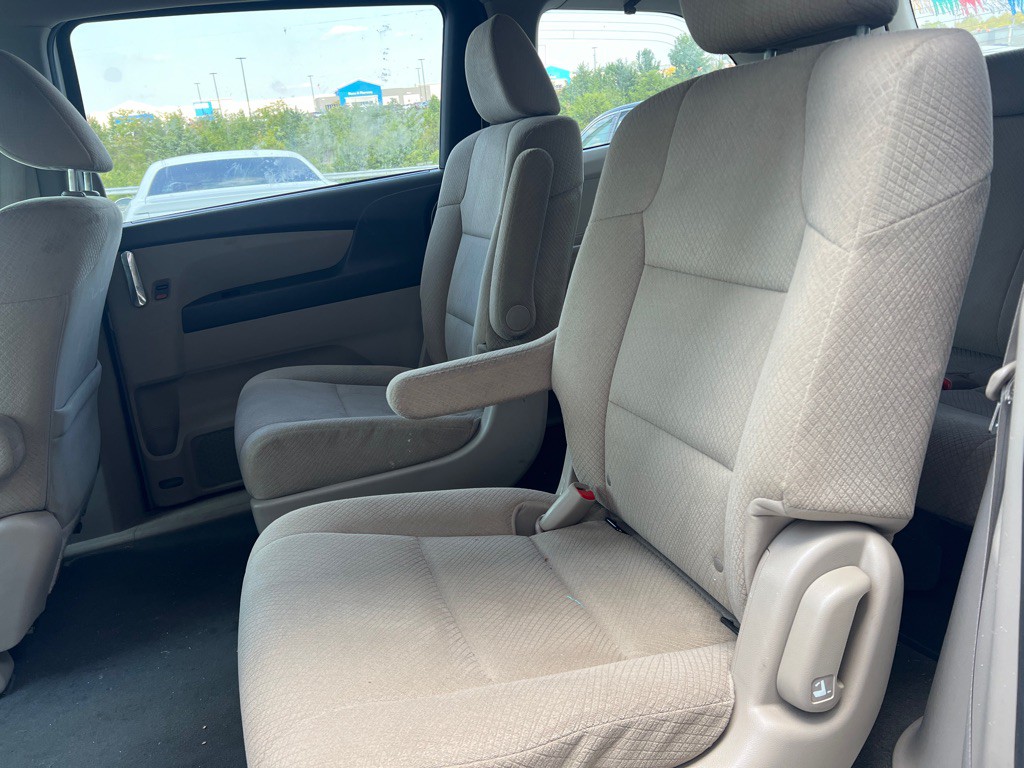 2016 Honda Odyssey Image 9
