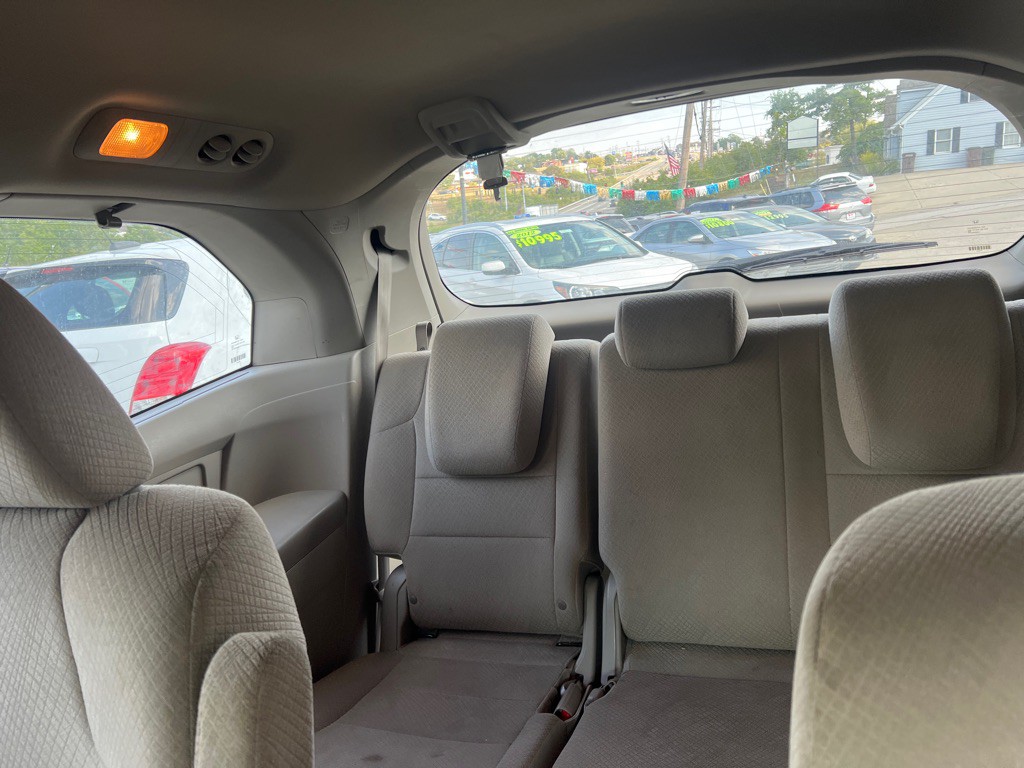 2016 Honda Odyssey Image 10