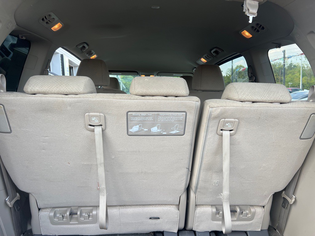 2016 Honda Odyssey Image 11