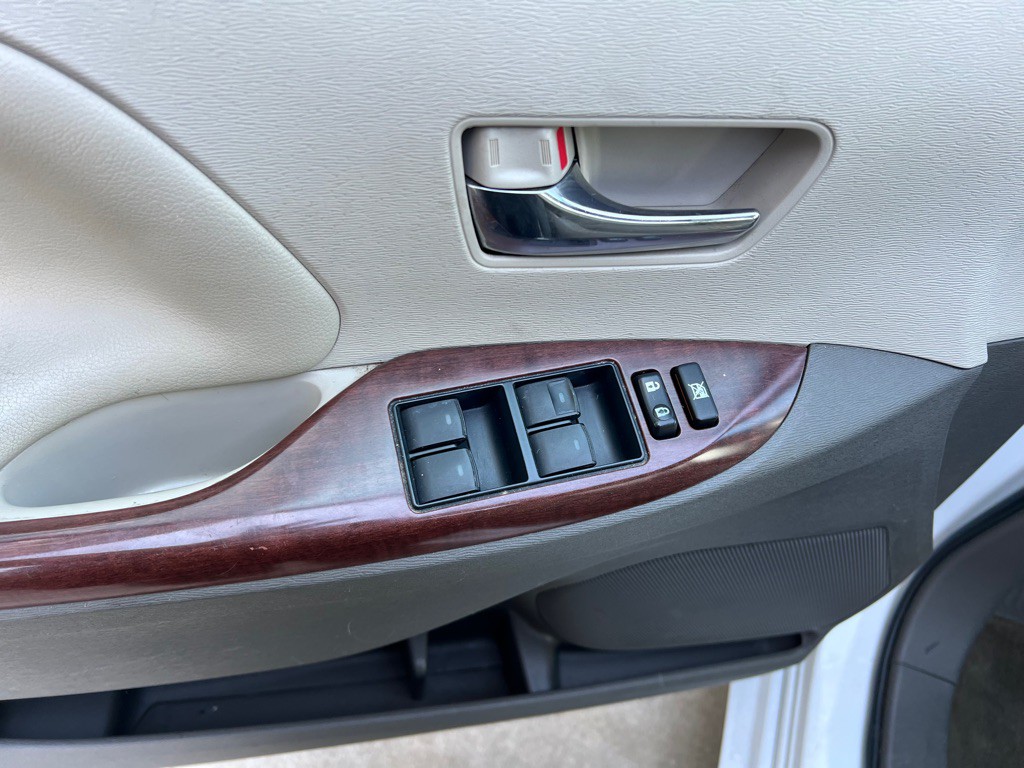 2013 Toyota Sienna Image 14