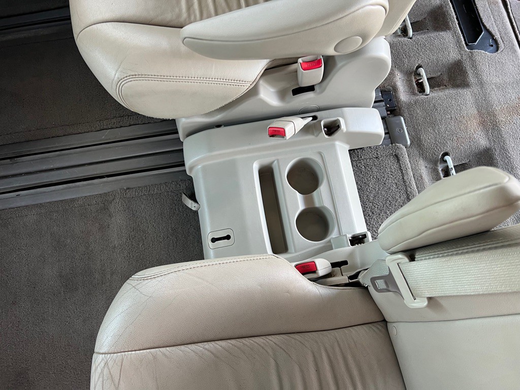 2013 Toyota Sienna Image 19
