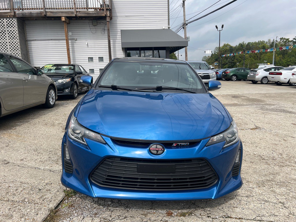 2016 Scion tC Image 2
