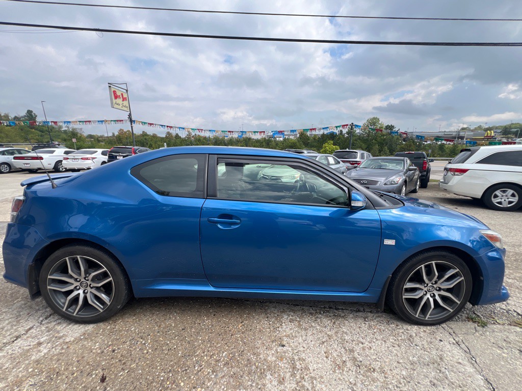 2016 Scion tC Image 4