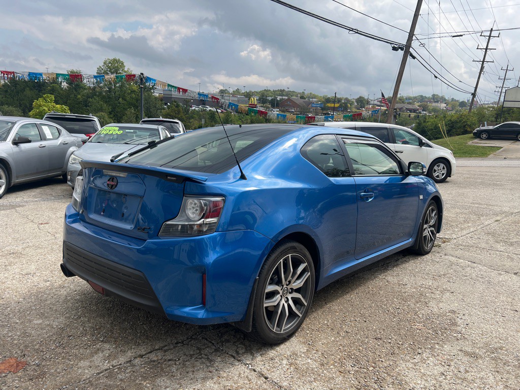 2016 Scion tC Image 5
