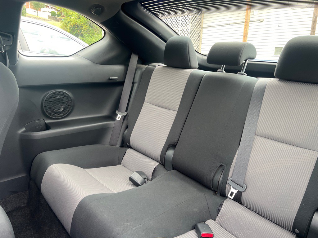 2016 Scion tC Image 10