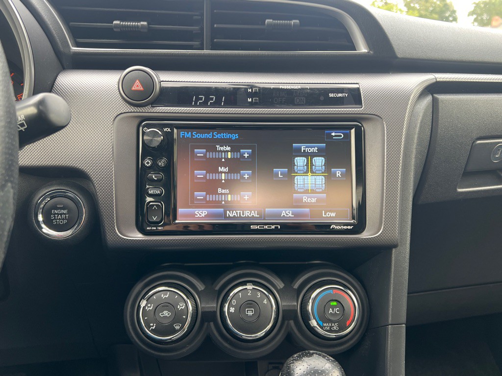 2016 Scion tC Image 14