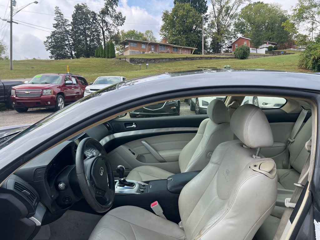 2014 INFINITI Q60 Image 9