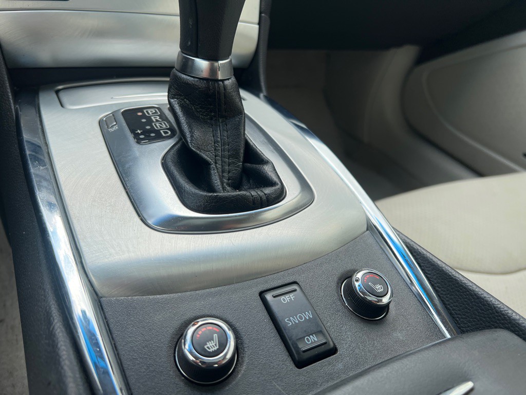 2014 INFINITI Q60 Image 17