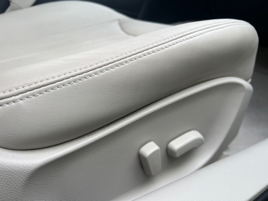 2014 INFINITI Q60 Image 22