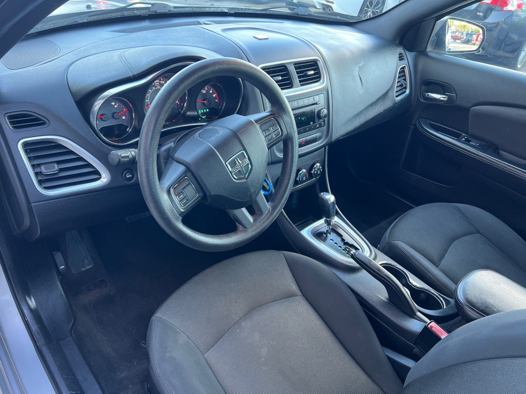 2013 Dodge Avenger Image 10