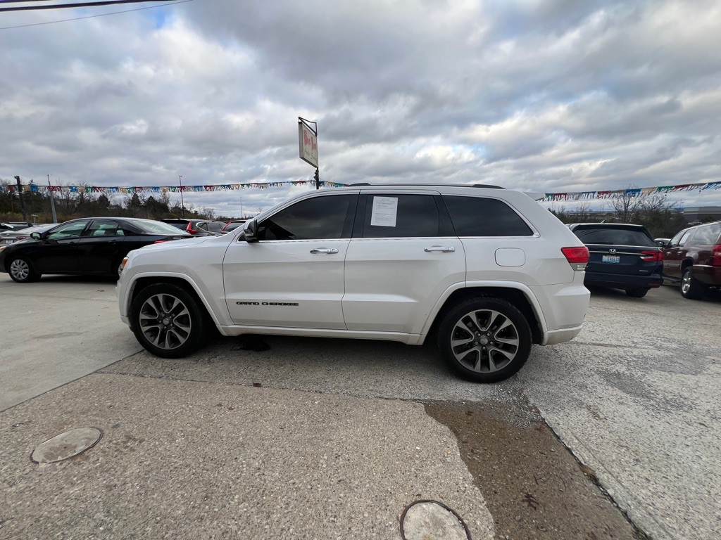 2017 Jeep Grand Cherokee Image 8
