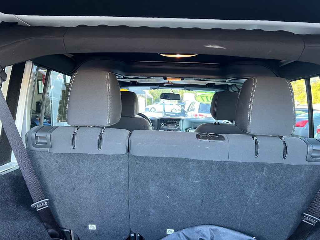 2017 Jeep Wrangler Unlimited Image 8