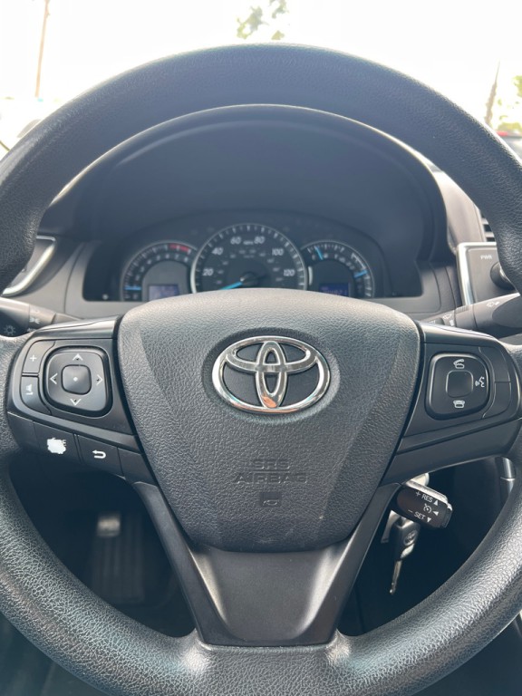 2015 Toyota Camry Image 5