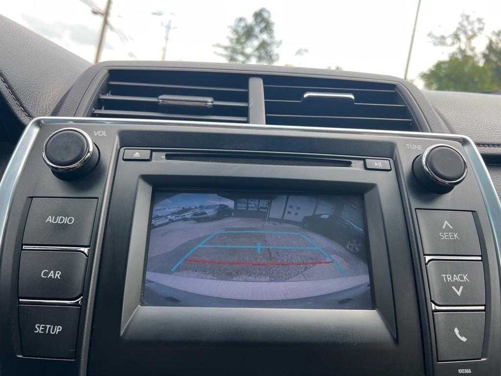 2015 Toyota Camry Image 8