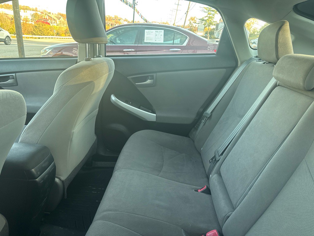 2015 Toyota Prius Image 4