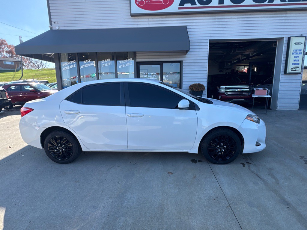 2017 Toyota Corolla Image 4