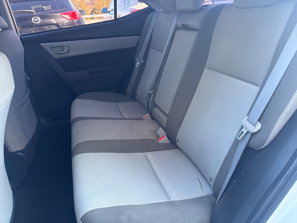 2017 Toyota Corolla Image 11