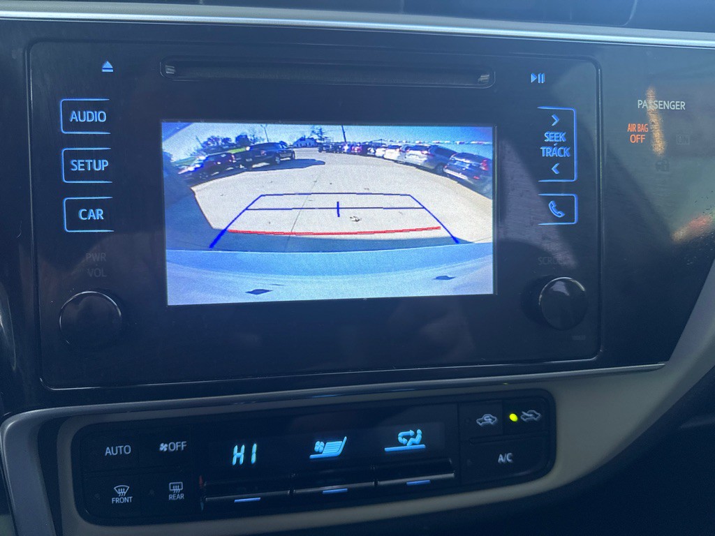 2017 Toyota Corolla Image 12