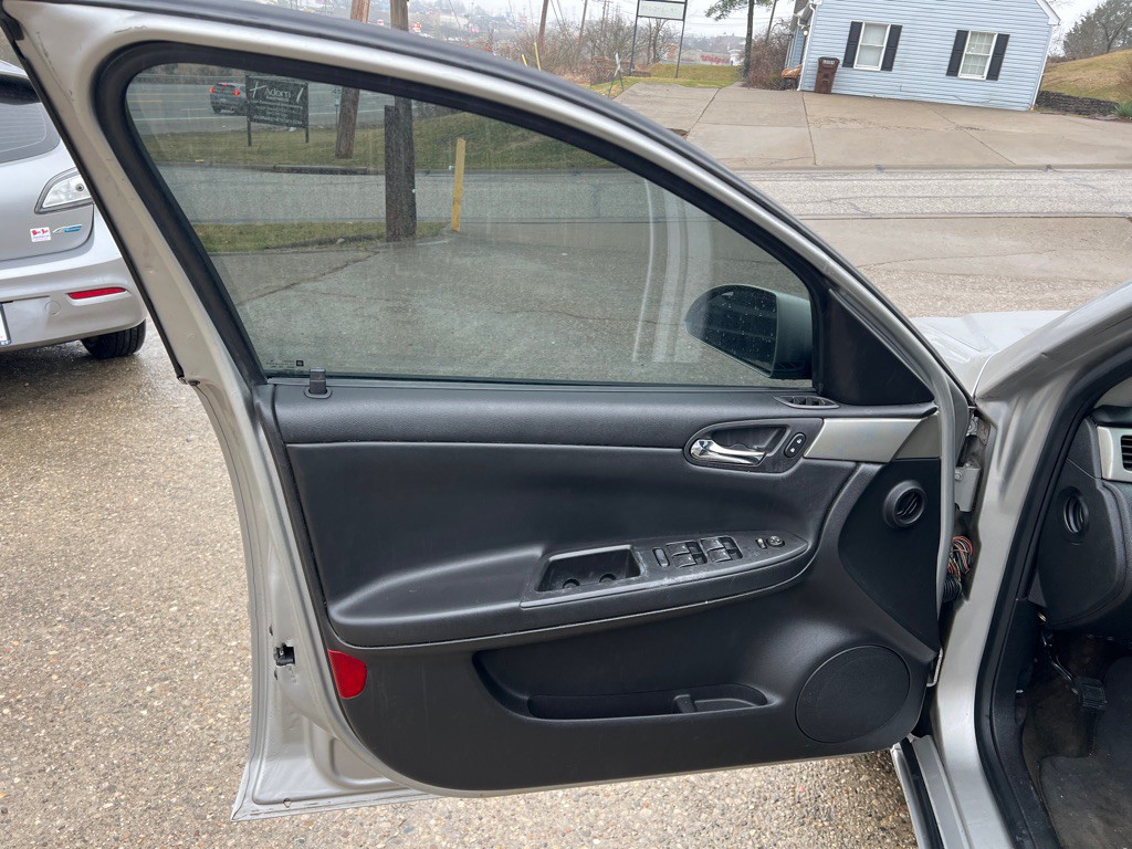 2008 Chevrolet Impala Image 10