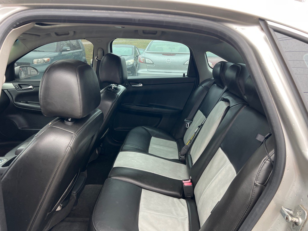 2008 Chevrolet Impala Image 12