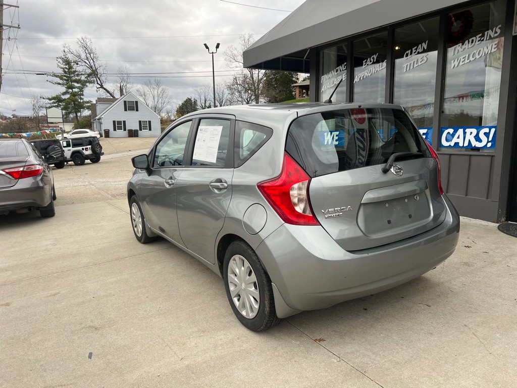 2015 Nissan Versa Image 6
