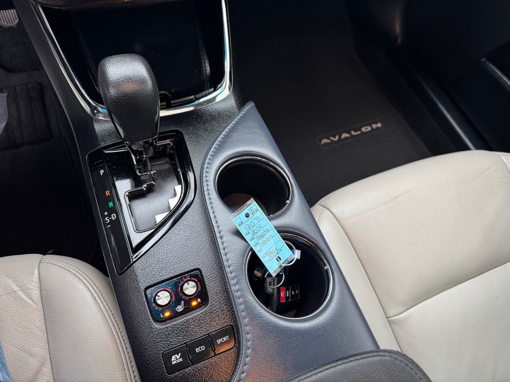 2014 Toyota Avalon Image 13