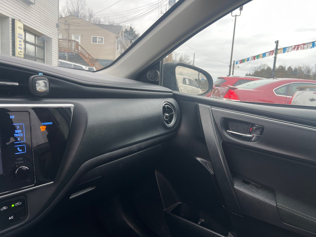 2019 Toyota Corolla Image 15