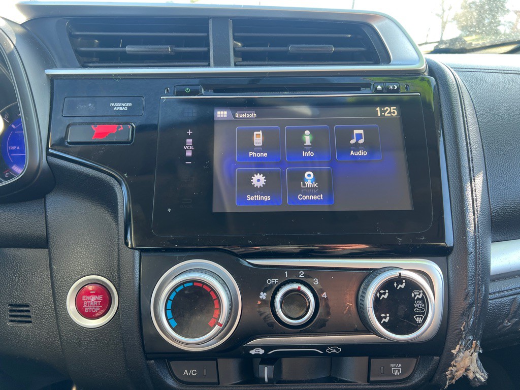 2016 Honda Fit Image 14