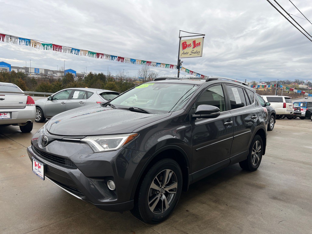 2018 Toyota Rav4 Image 1
