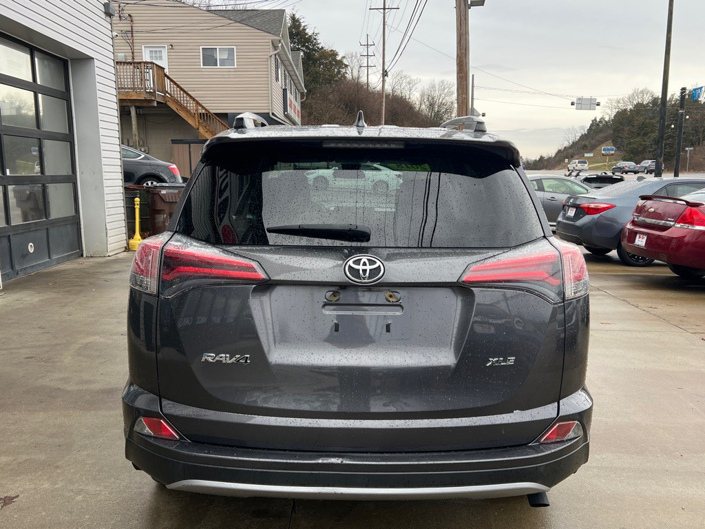 2018 Toyota Rav4 Image 6
