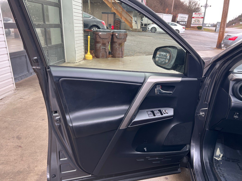 2018 Toyota Rav4 Image 10