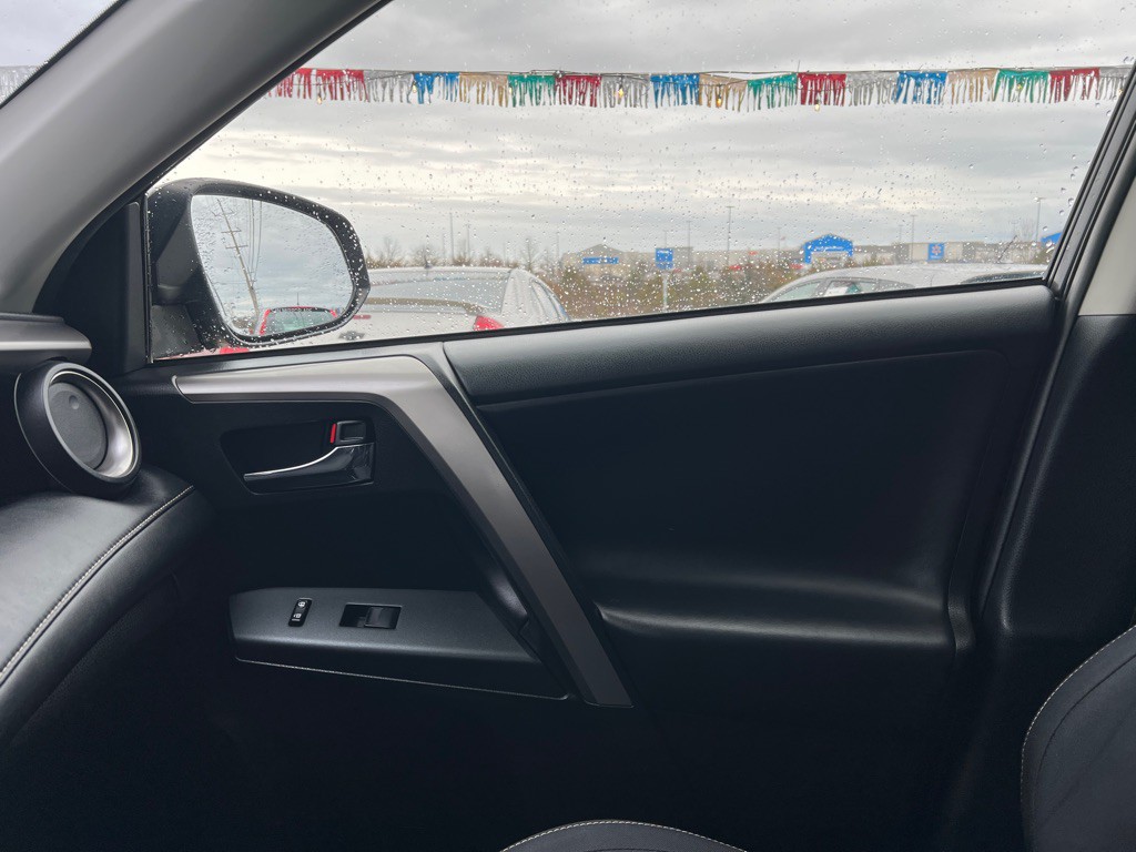 2018 Toyota Rav4 Image 22