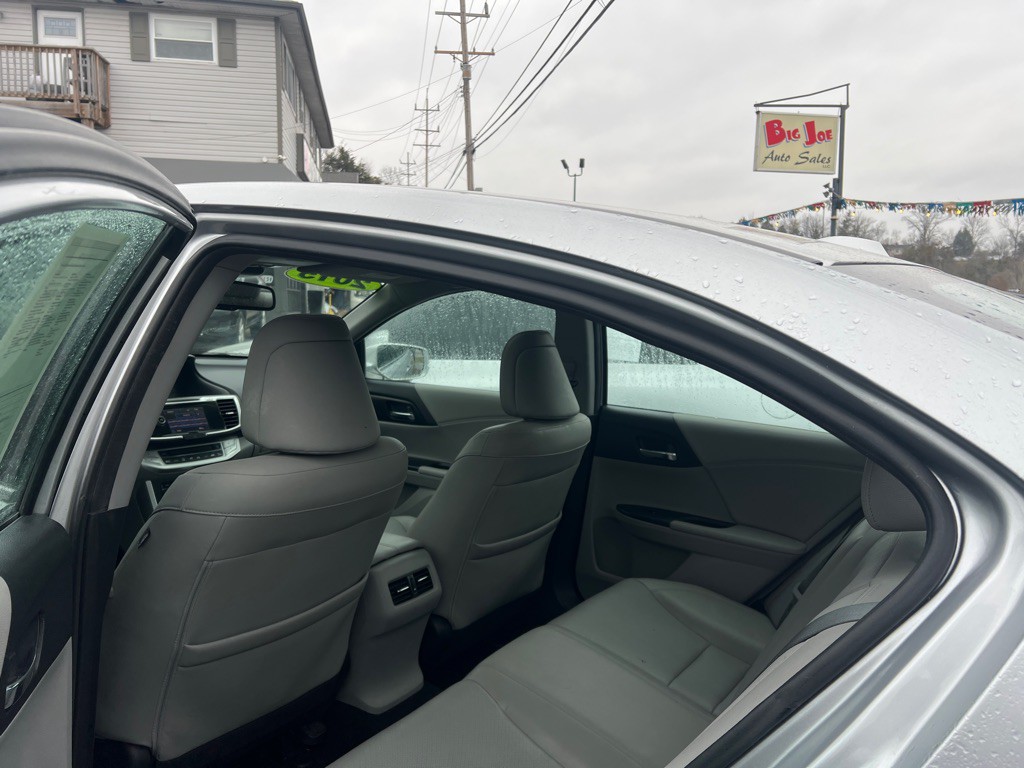 2015 Honda Accord Image 4