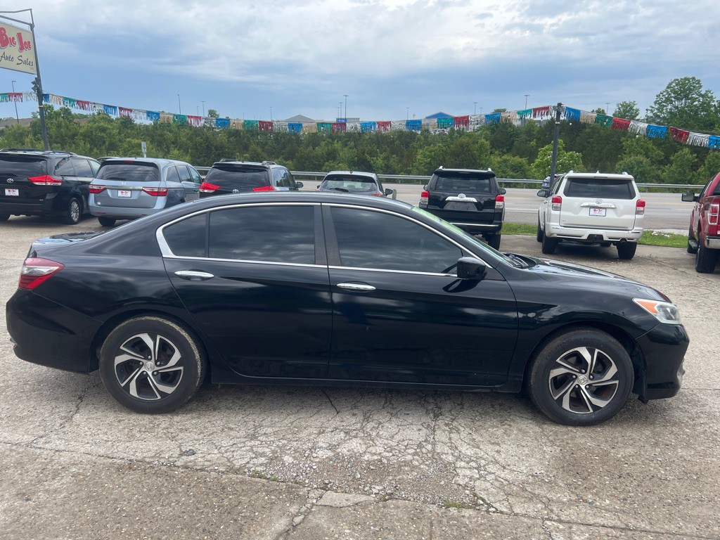 2017 Honda Accord Image 4