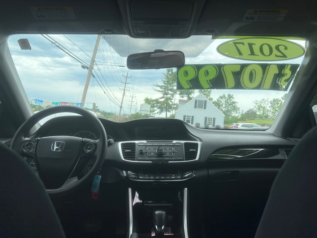 2017 Honda Accord Image 19