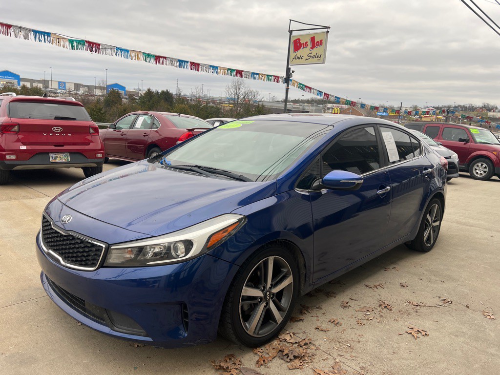 2017 Kia Forte Image 1