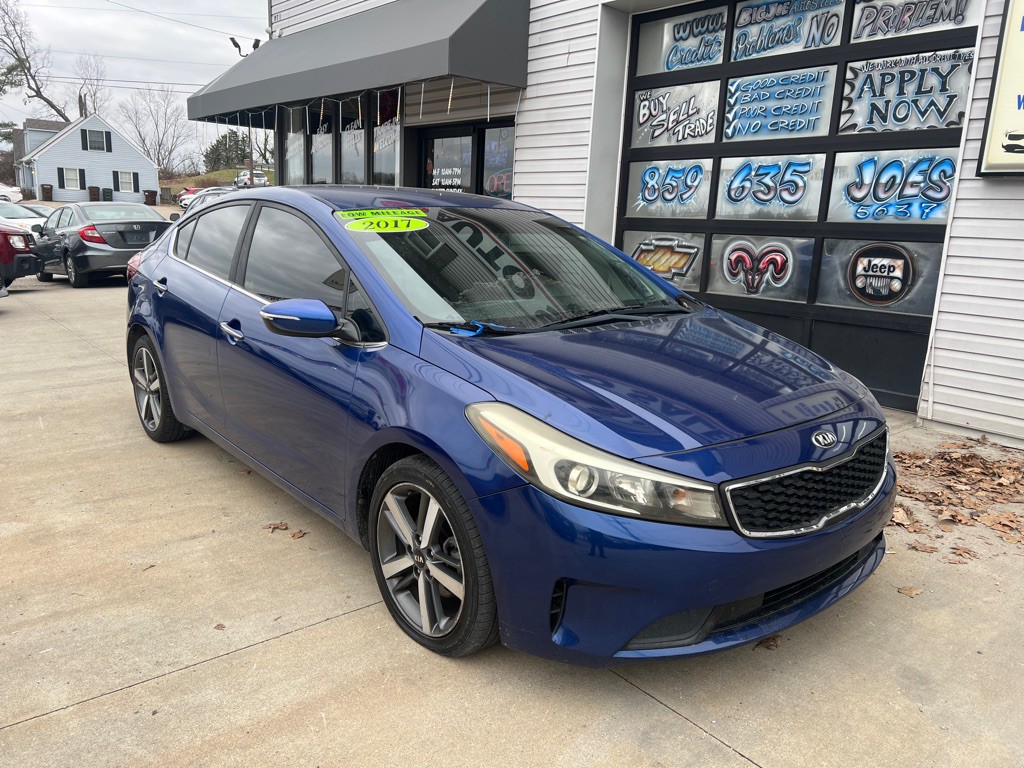2017 Kia Forte Image 3