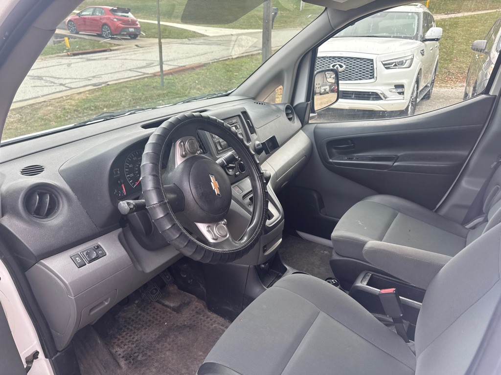 2017 Chevrolet Express Image 9