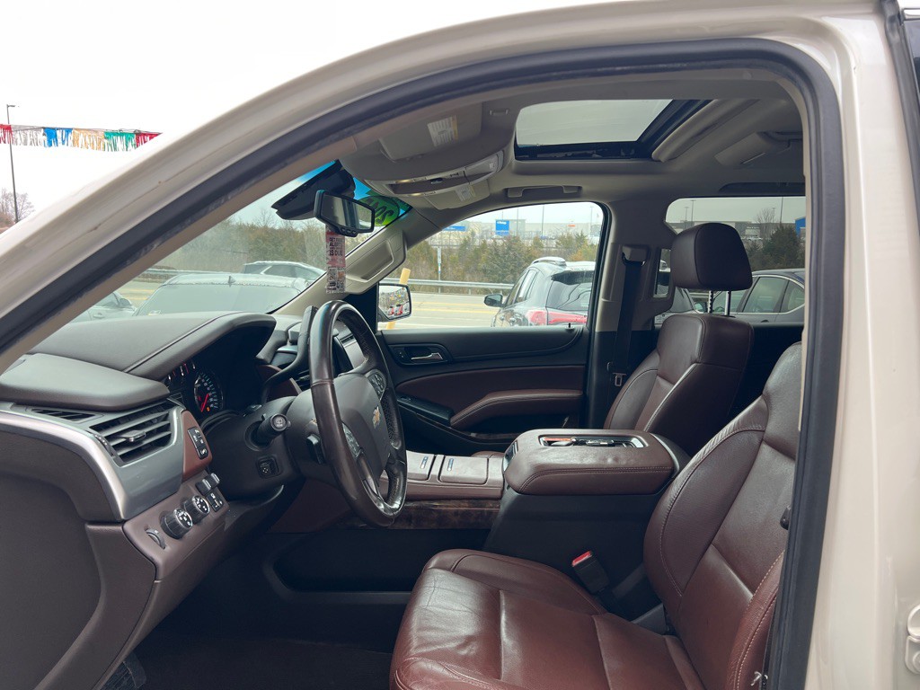 2015 Chevrolet Suburban Image 9