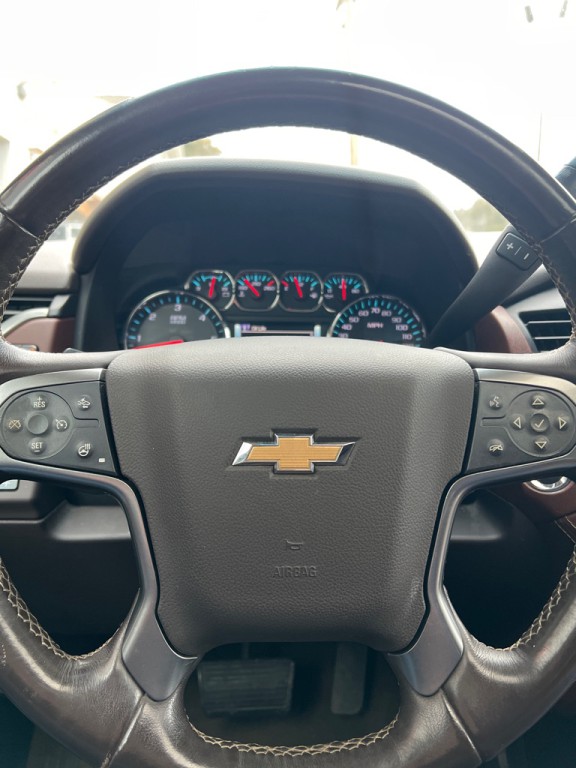 2015 Chevrolet Suburban Image 12