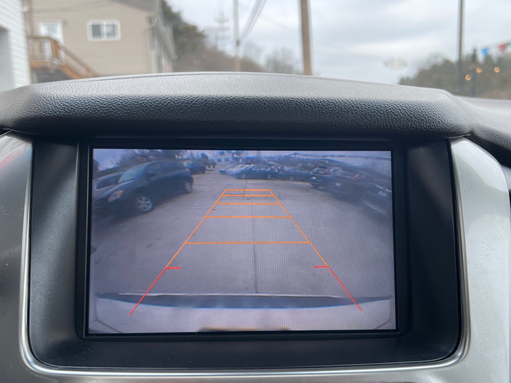 2015 Chevrolet Suburban Image 16