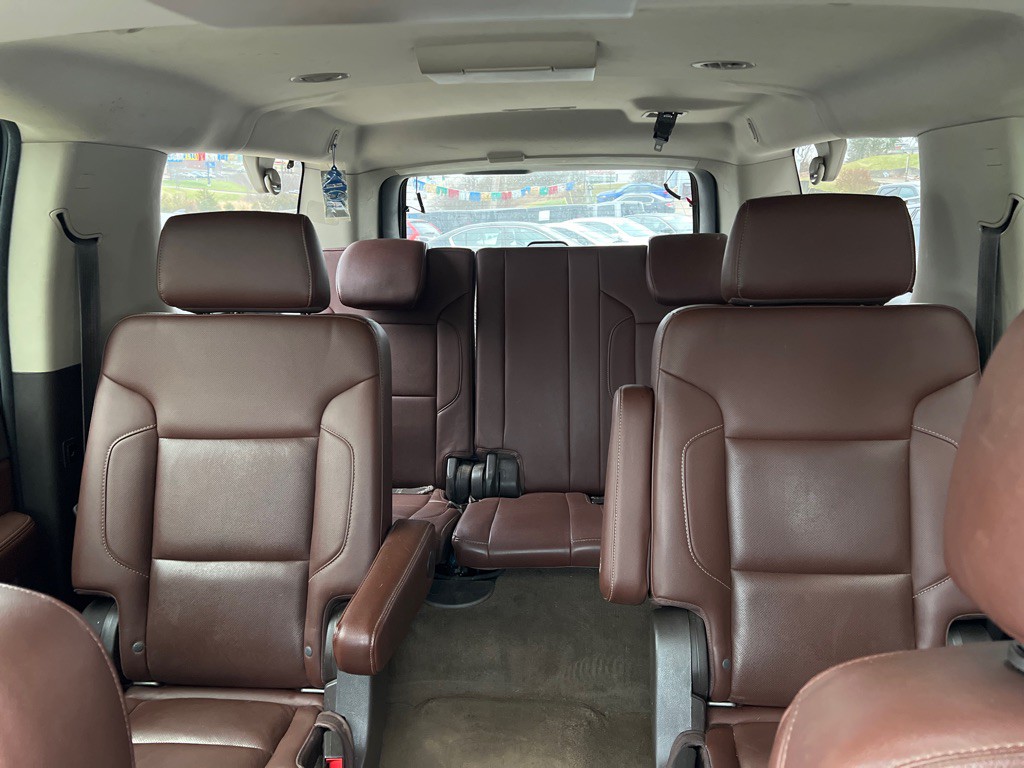 2015 Chevrolet Suburban Image 22
