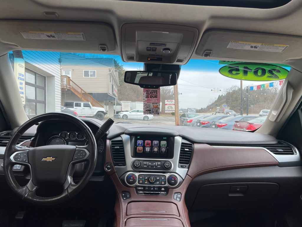 2015 Chevrolet Suburban Image 25