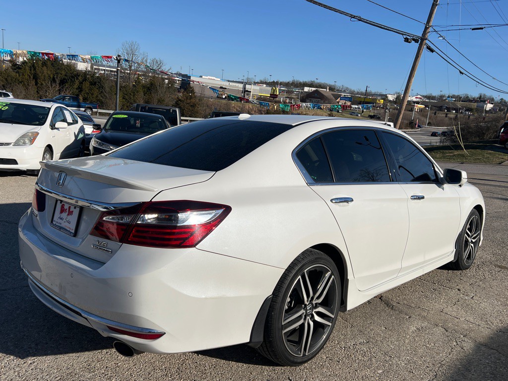2017 Honda Accord Image 5