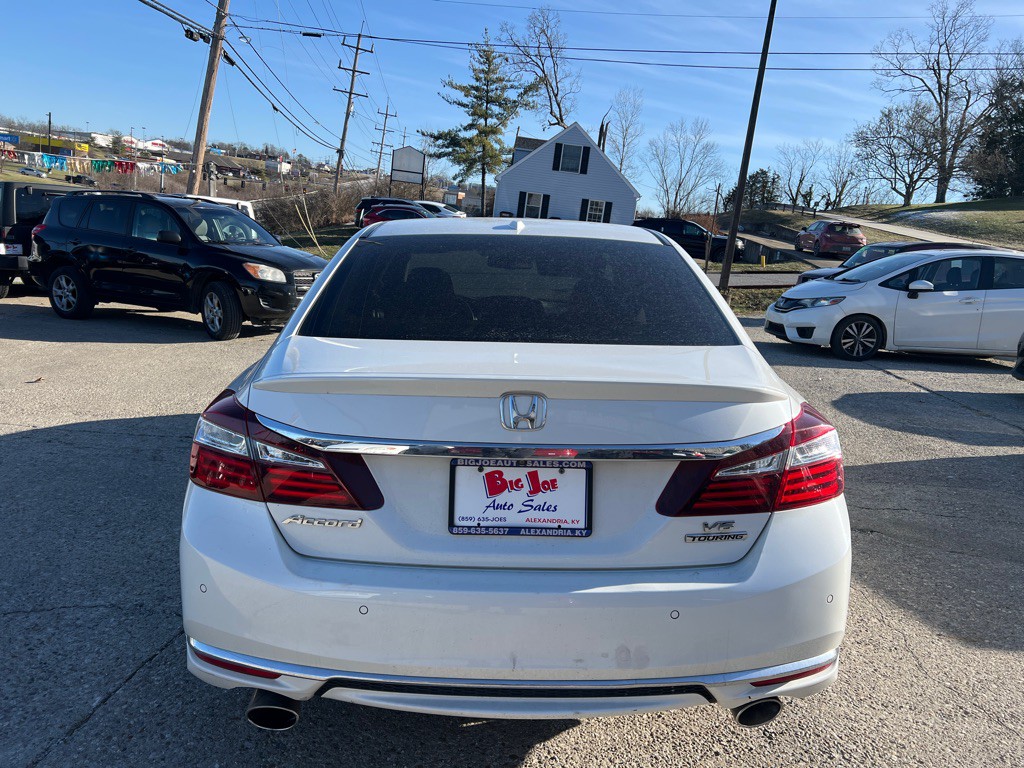 2017 Honda Accord Image 6